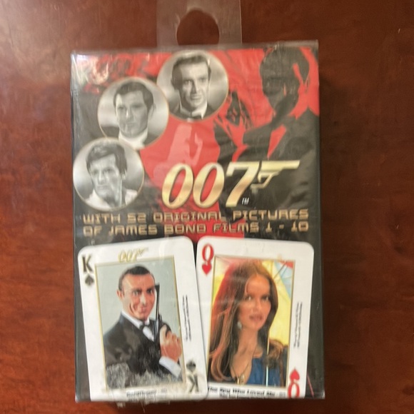 Casino Royals James Bond collection playing cards 2 decks of playing cards poker - Picture 7 of 8